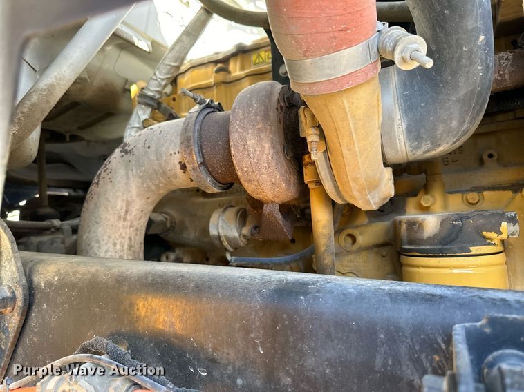 image for item NP9692 2005 Ford F650 Super Duty  flatbed truck