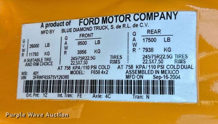 image for item NP9692 2005 Ford F650 Super Duty  flatbed truck