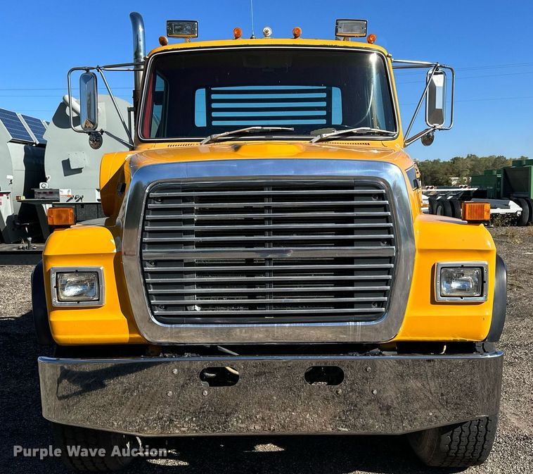 image for item NP9693 1987 Ford L8000  dump flatbed truck