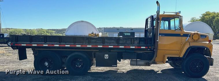 image for item NP9693 1987 Ford L8000  dump flatbed truck