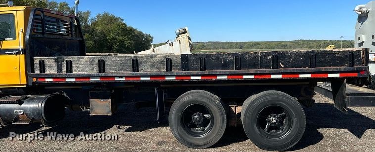 image for item NP9693 1987 Ford L8000  dump flatbed truck