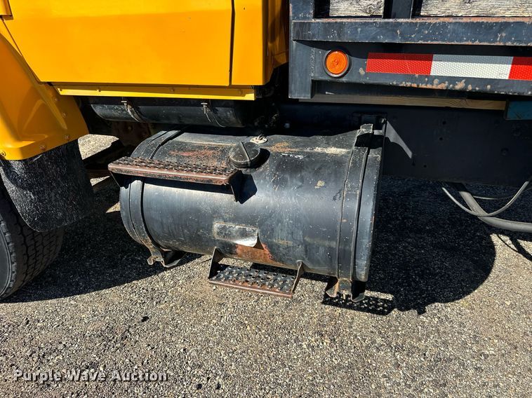 image for item NP9693 1987 Ford L8000  dump flatbed truck