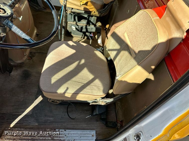 image for item NP9693 1987 Ford L8000  dump flatbed truck