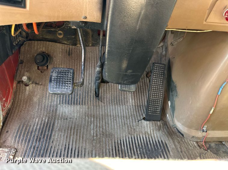 image for item NP9693 1987 Ford L8000  dump flatbed truck