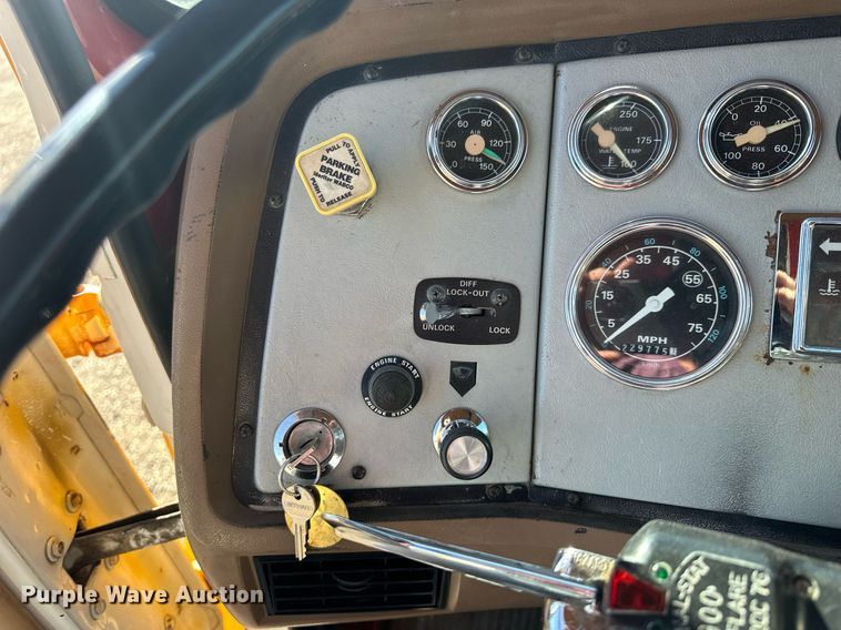 image for item NP9693 1987 Ford L8000  dump flatbed truck