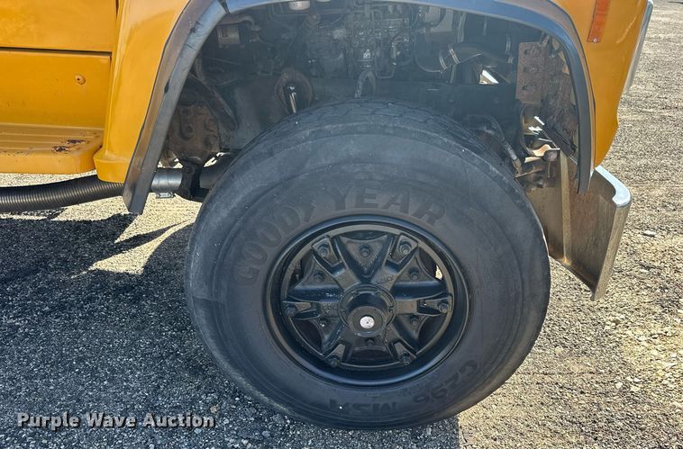 image for item NP9693 1987 Ford L8000  dump flatbed truck