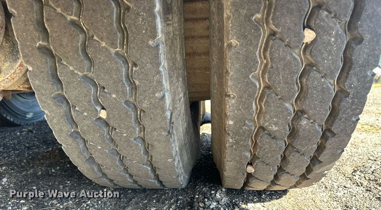 image for item NP9693 1987 Ford L8000  dump flatbed truck