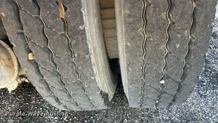 image for item NP9693 1987 Ford L8000  dump flatbed truck