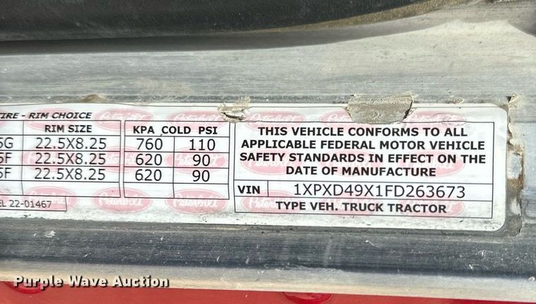 image for item NP9919 2015 Peterbilt 389  semi truck