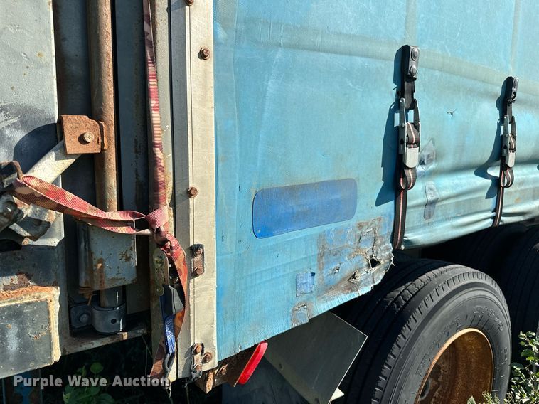 image for item NQ9319 1998 Nu Van NVF-48102  side curtain trailer