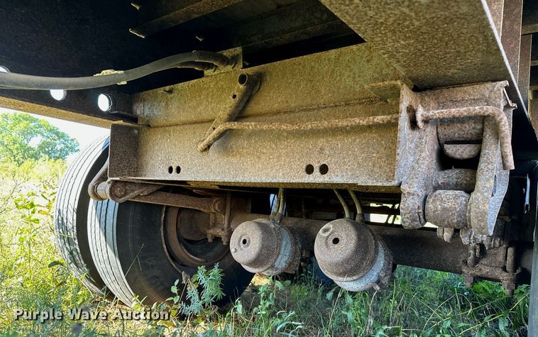 image for item NQ9319 1998 Nu Van NVF-48102  side curtain trailer