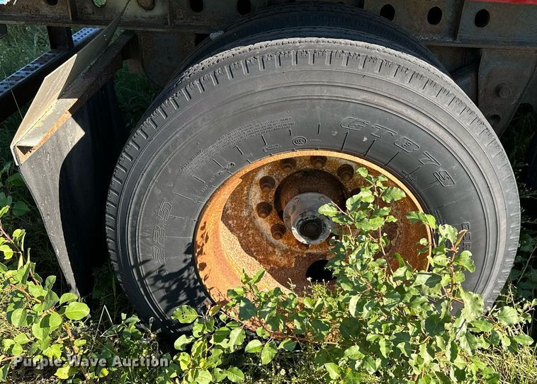 image for item NQ9319 1998 Nu Van NVF-48102  side curtain trailer