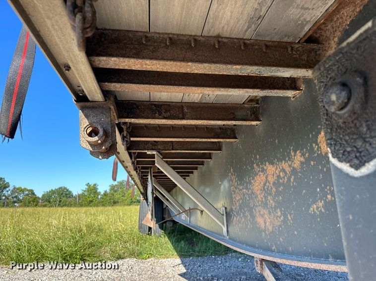 image for item NQ9320 2001 Utility TS2CHA  side curtain trailer