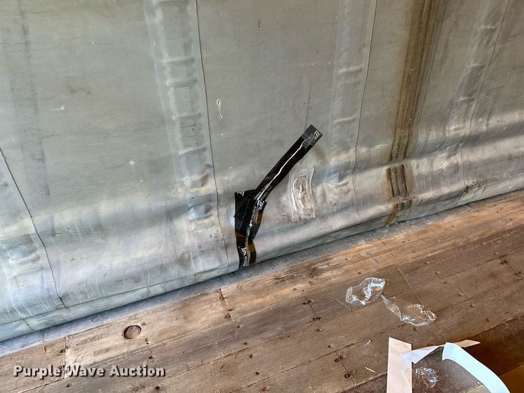 image for item NQ9320 2001 Utility TS2CHA  side curtain trailer