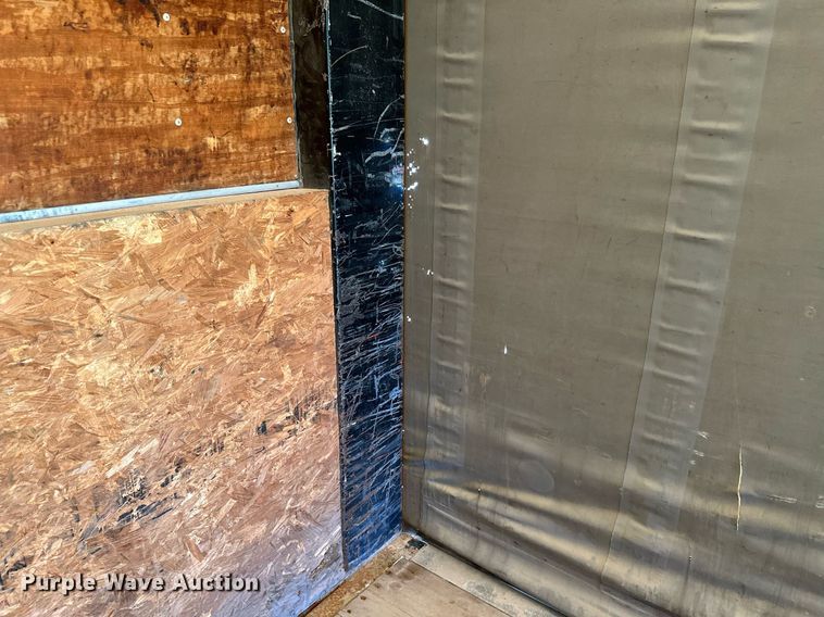 image for item NQ9320 2001 Utility TS2CHA  side curtain trailer