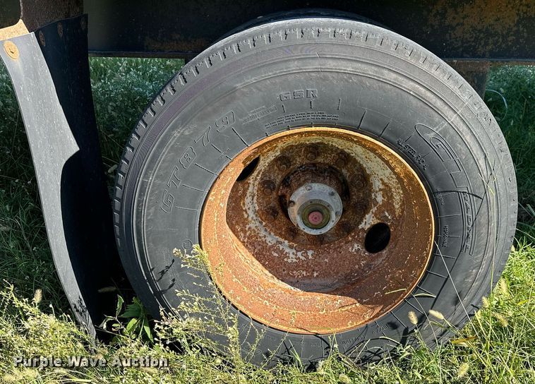 image for item NQ9320 2001 Utility TS2CHA  side curtain trailer