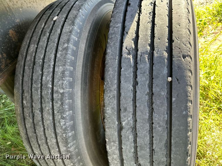 image for item NQ9320 2001 Utility TS2CHA  side curtain trailer