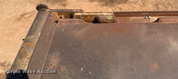 image for item NQ9338 1982 International Paystar 5000  winch truck