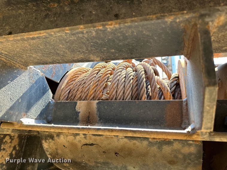 image for item NQ9339 2009 Mack GU713  winch truck