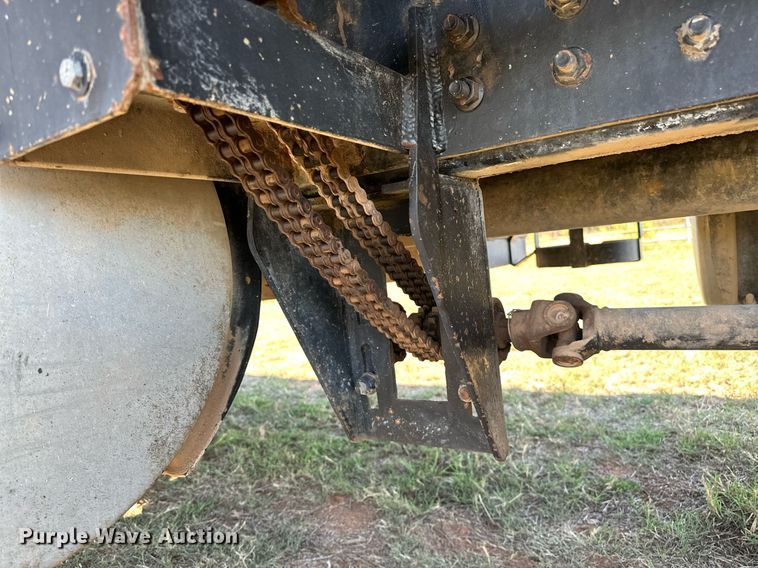 image for item NQ9339 2009 Mack GU713  winch truck