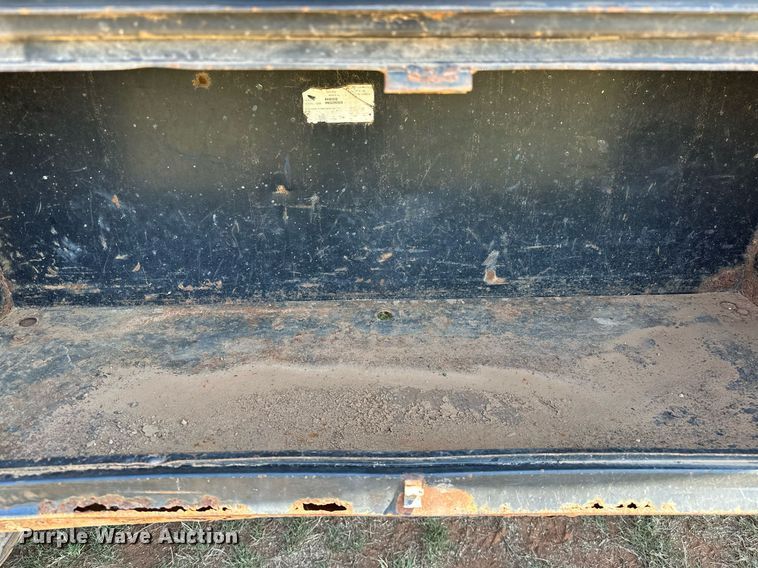 image for item NQ9339 2009 Mack GU713  winch truck