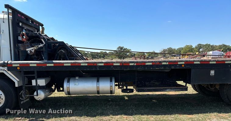 image for item NQ9339 2009 Mack GU713  winch truck