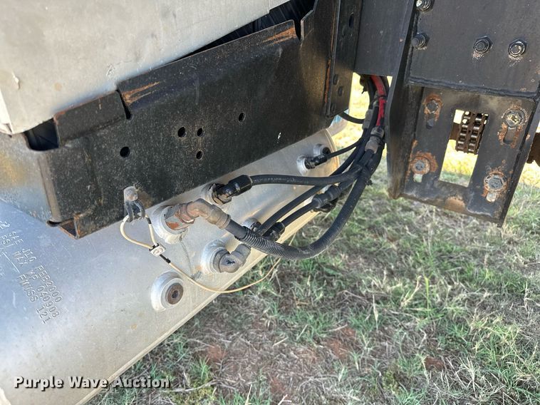 image for item NQ9339 2009 Mack GU713  winch truck