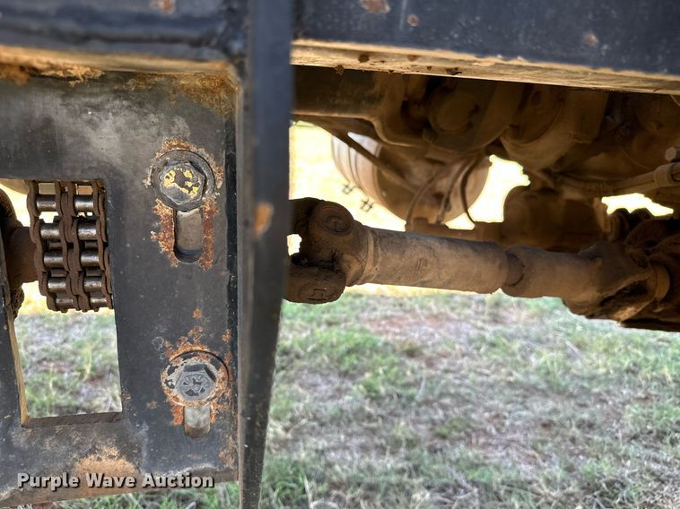 image for item NQ9339 2009 Mack GU713  winch truck