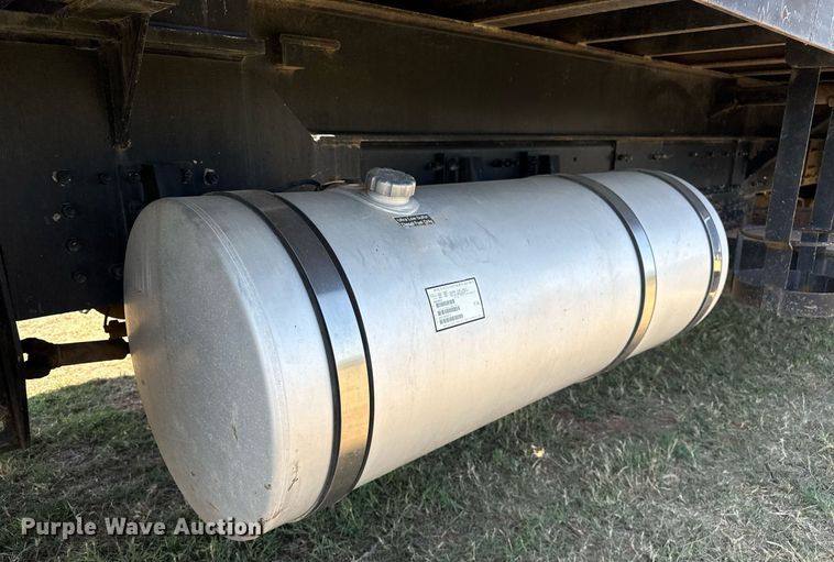 image for item NQ9339 2009 Mack GU713  winch truck