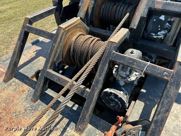 image for item NQ9339 2009 Mack GU713  winch truck