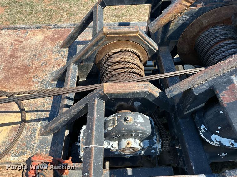 image for item NQ9339 2009 Mack GU713  winch truck