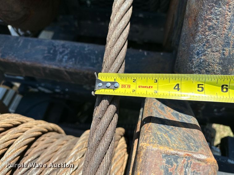 image for item NQ9339 2009 Mack GU713  winch truck