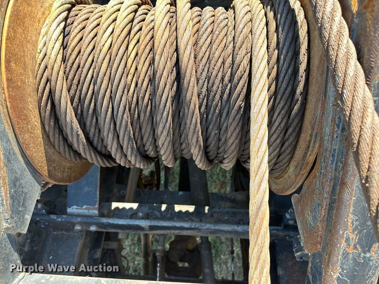 image for item NQ9339 2009 Mack GU713  winch truck