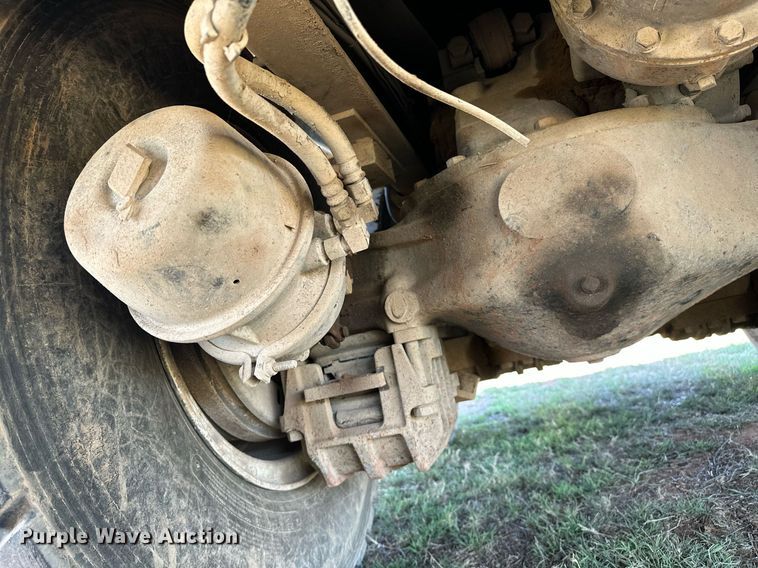 image for item NQ9339 2009 Mack GU713  winch truck