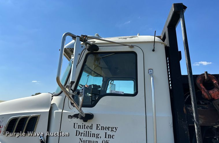 image for item NQ9339 2009 Mack GU713  winch truck