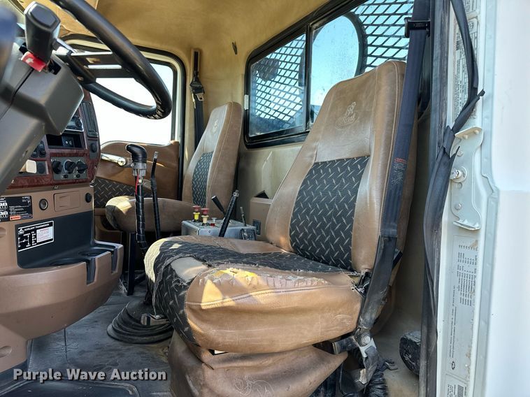 image for item NQ9339 2009 Mack GU713  winch truck