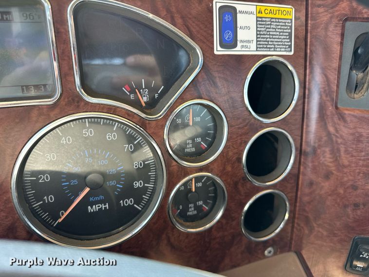 image for item NQ9339 2009 Mack GU713  winch truck