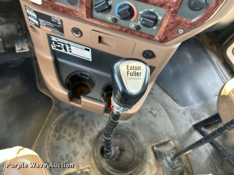 image for item NQ9339 2009 Mack GU713  winch truck