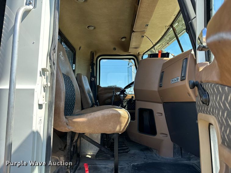 image for item NQ9339 2009 Mack GU713  winch truck