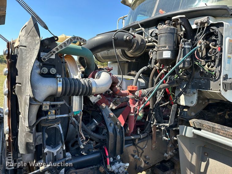 image for item NQ9339 2009 Mack GU713  winch truck