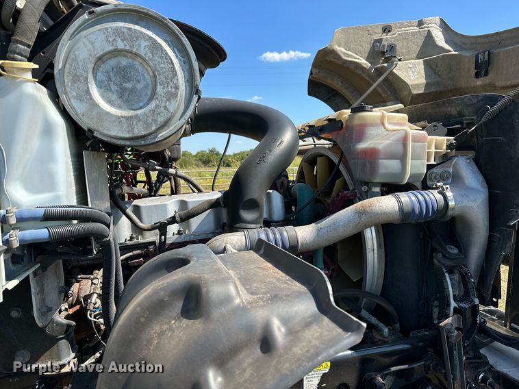 image for item NQ9339 2009 Mack GU713  winch truck