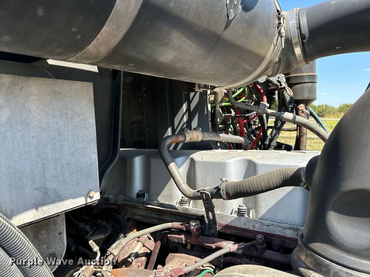 image for item NQ9339 2009 Mack GU713  winch truck