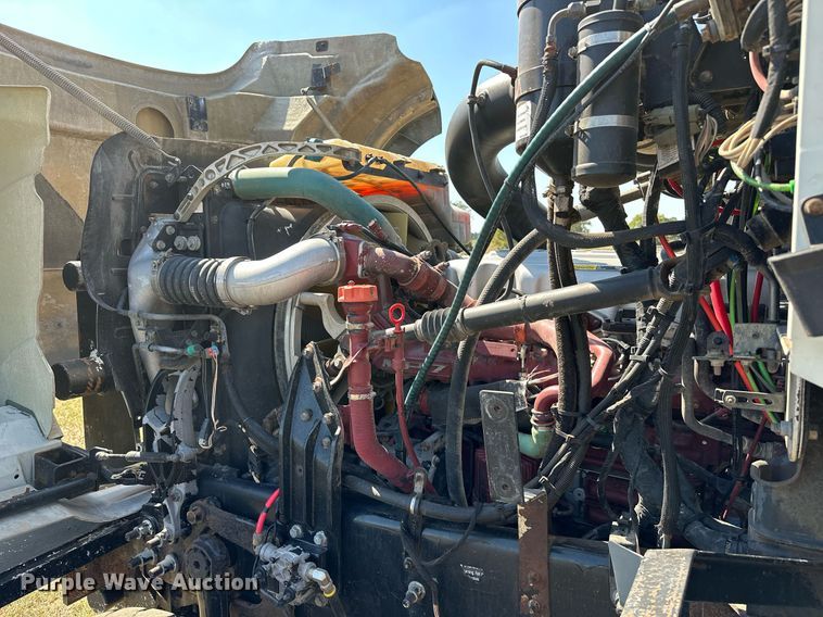 image for item NQ9339 2009 Mack GU713  winch truck