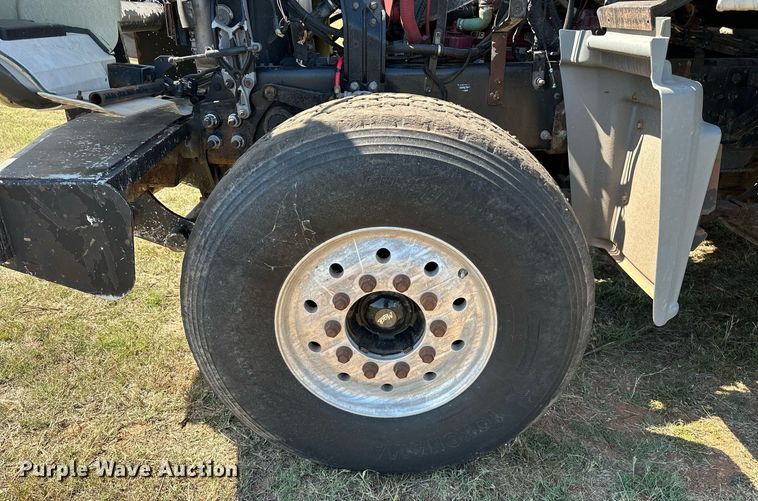 image for item NQ9339 2009 Mack GU713  winch truck