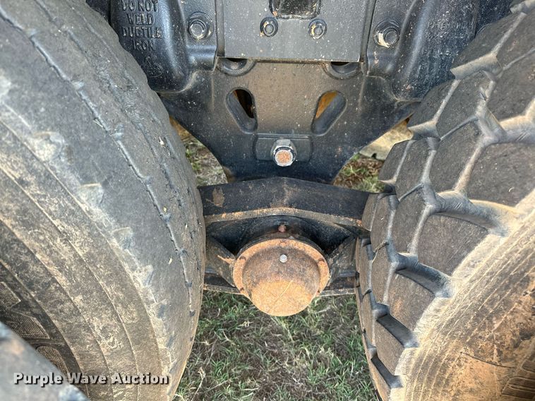 image for item NQ9339 2009 Mack GU713  winch truck