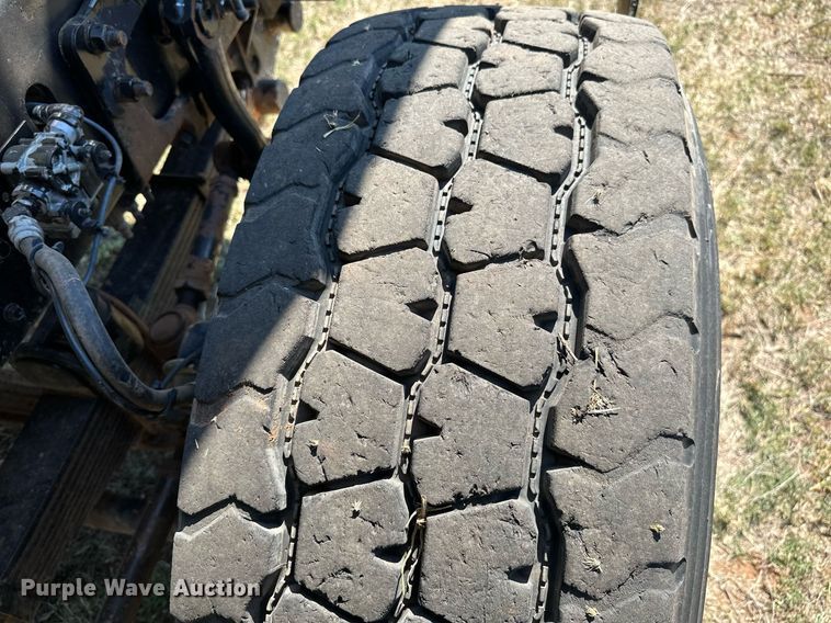 image for item NQ9339 2009 Mack GU713  winch truck