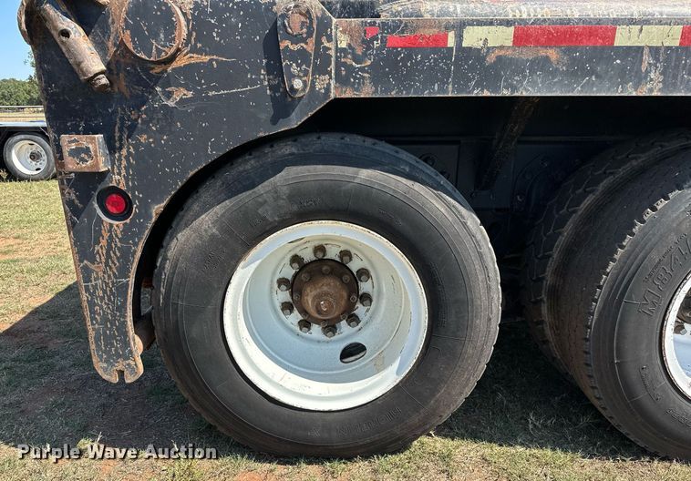 image for item NQ9339 2009 Mack GU713  winch truck