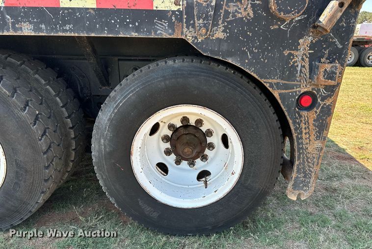 image for item NQ9339 2009 Mack GU713  winch truck