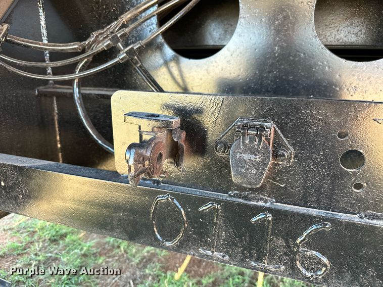 image for item NQ9340 2013 Wade Services  oilfield trailer