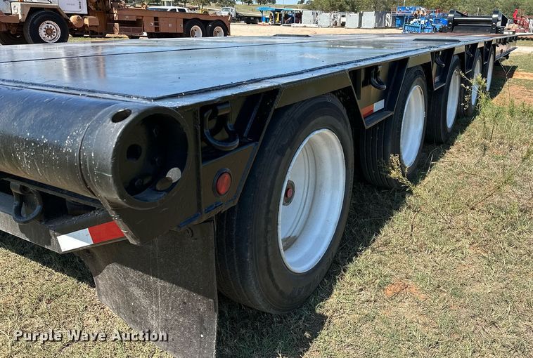 image for item NQ9340 2013 Wade Services  oilfield trailer